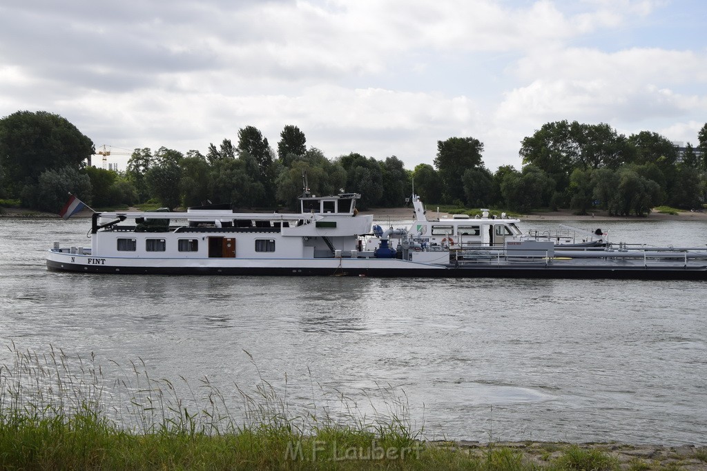 Schiff 1 Koeln in Hoehe der Koelner Zoobruecke P281.JPG - Miklos Laubert